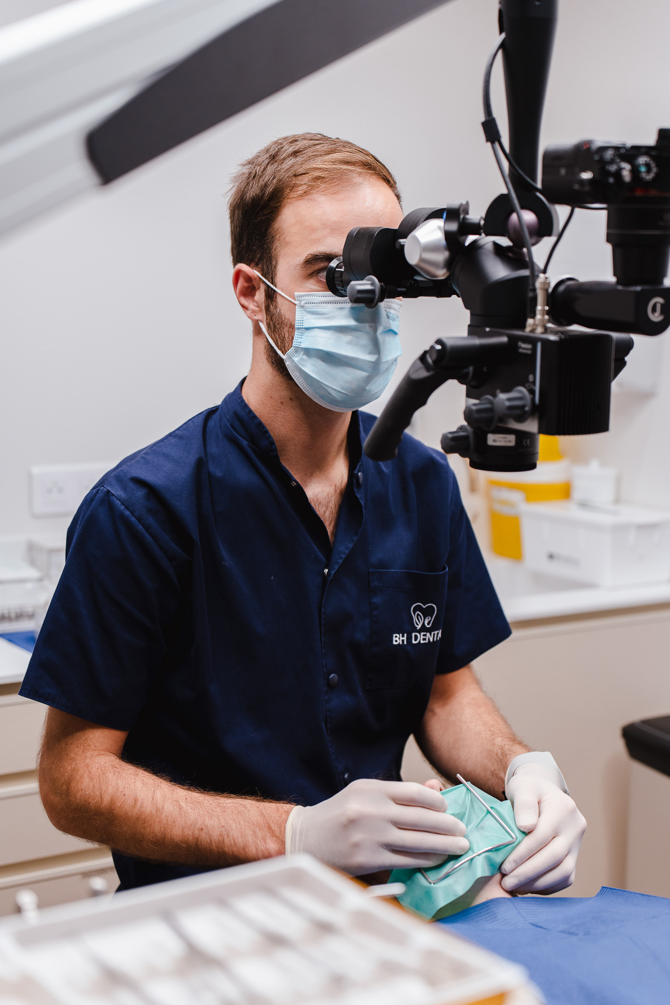 photo corporate d'un chirurgien dentiste